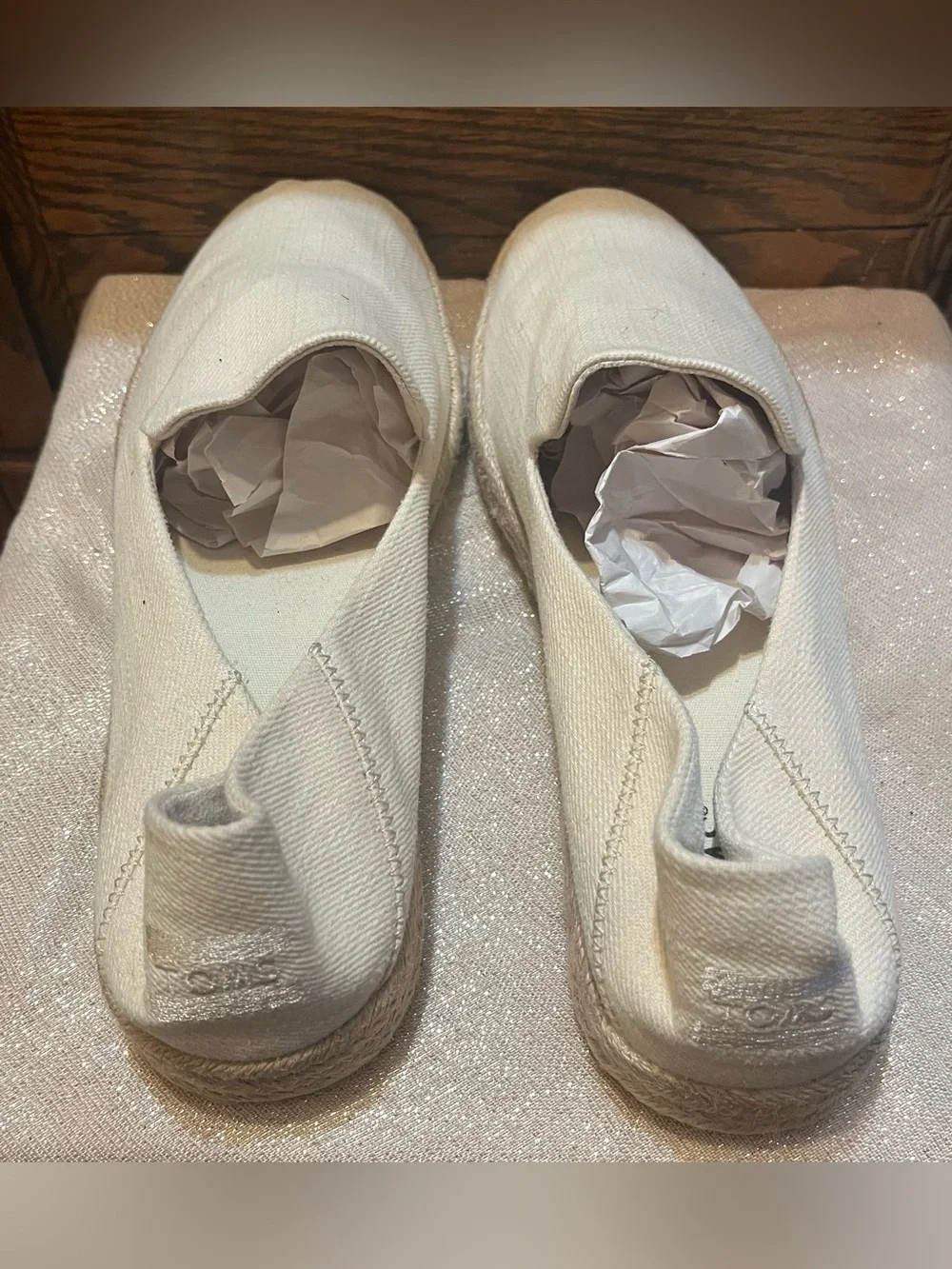 TOMS Carolina Espadrille Slip Ons Off White Twill Cotton Canvas NWOT’s Size 11